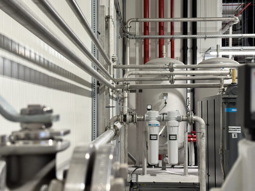 Hoogwaardig leidingwerk voor persluchtinstallatie in high-tech precisieproductie